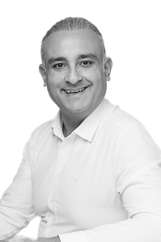 RÜŞTÜ ONUR ATİLLA
